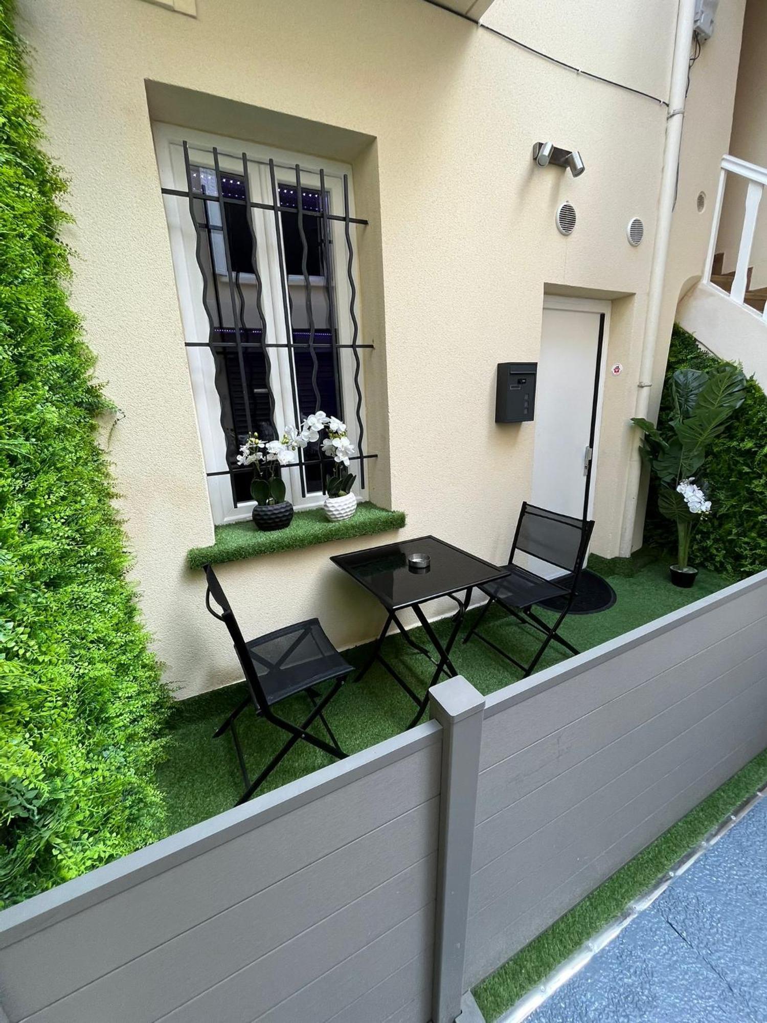 Room & Jacuzzi - Stade De France Saint-Denis  Buitenkant foto